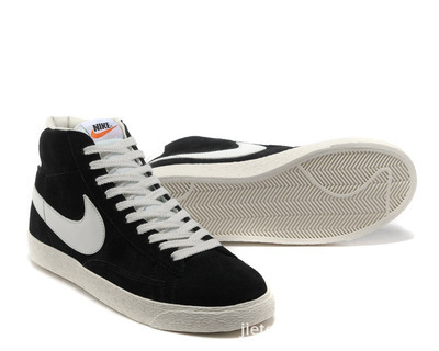 开拓者新一代高帮反毛皮板鞋 时尚与舒适的完美结合